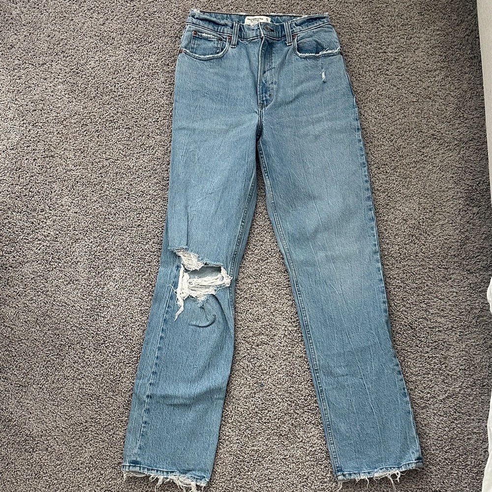Abercrombie & Fitch The 90’s Straight Ultra High Rise